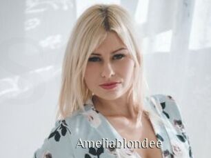 Ameliablondee