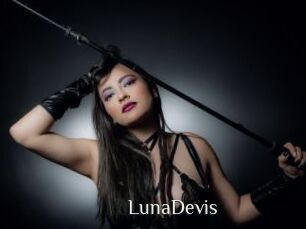 LunaDevis