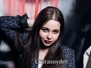 Laurasnyder