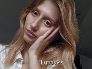Lunakiss