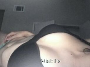 Mia_Ellis