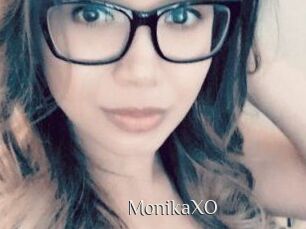 MonikaXO