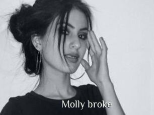 Molly_broke