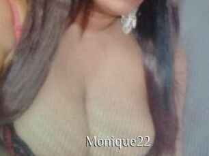 Monique22