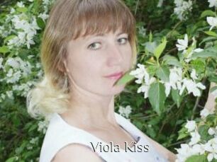 Viola_Kiss_
